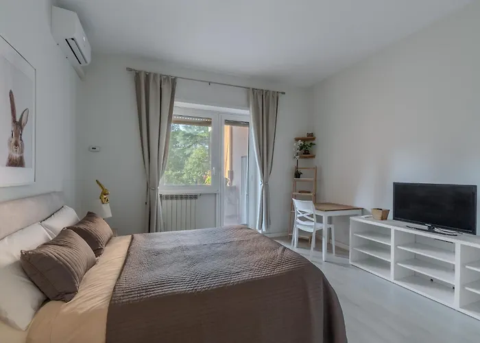 Aura Apartment