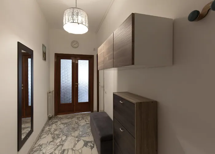 Aura Apartment *