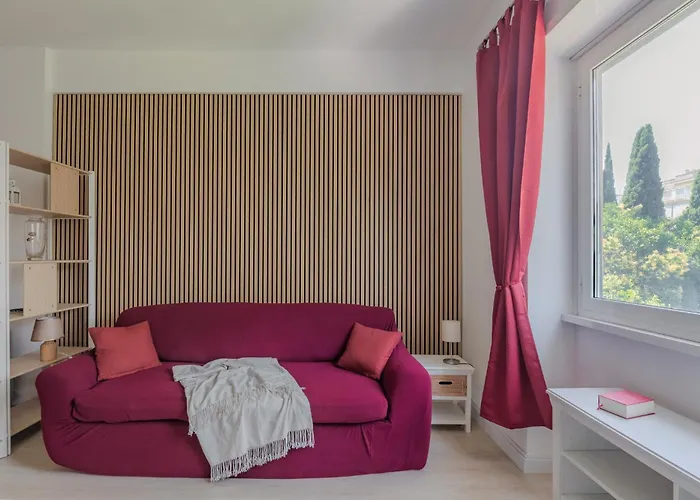 Apartment Aura *